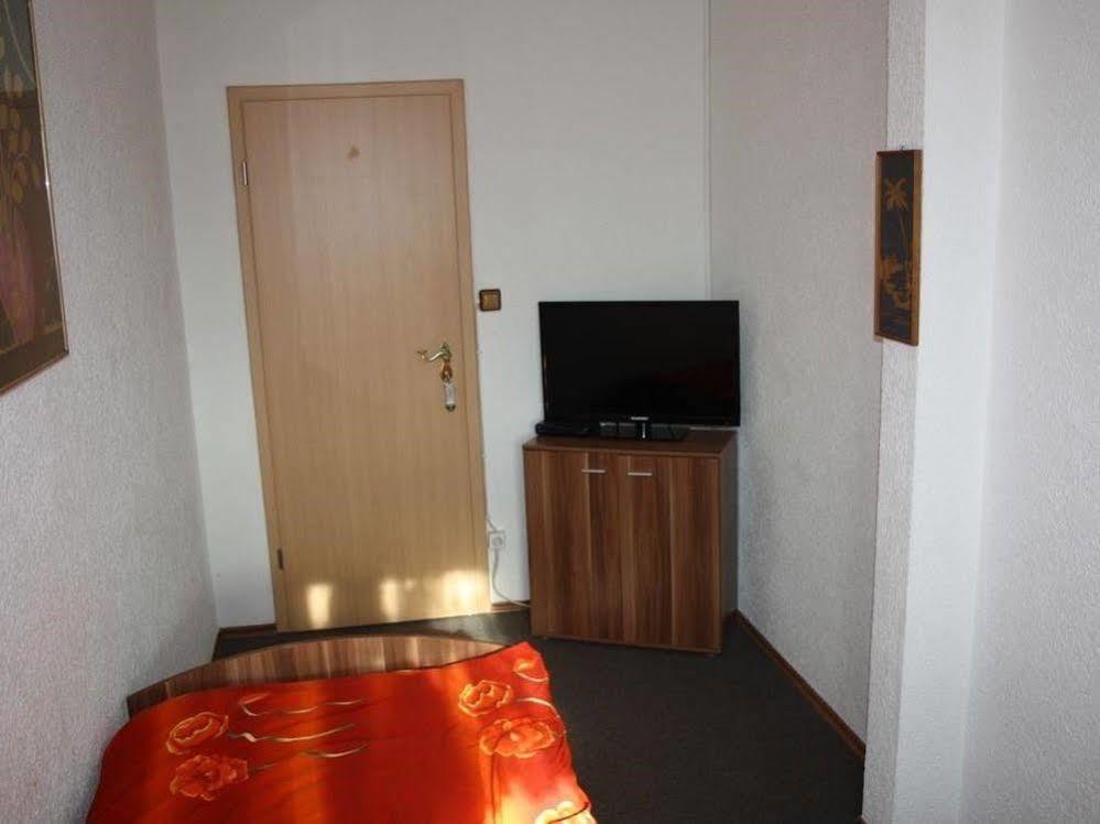 Hotel Hueblers-Schlafquartier Fürstenwalde Zewnętrze zdjęcie